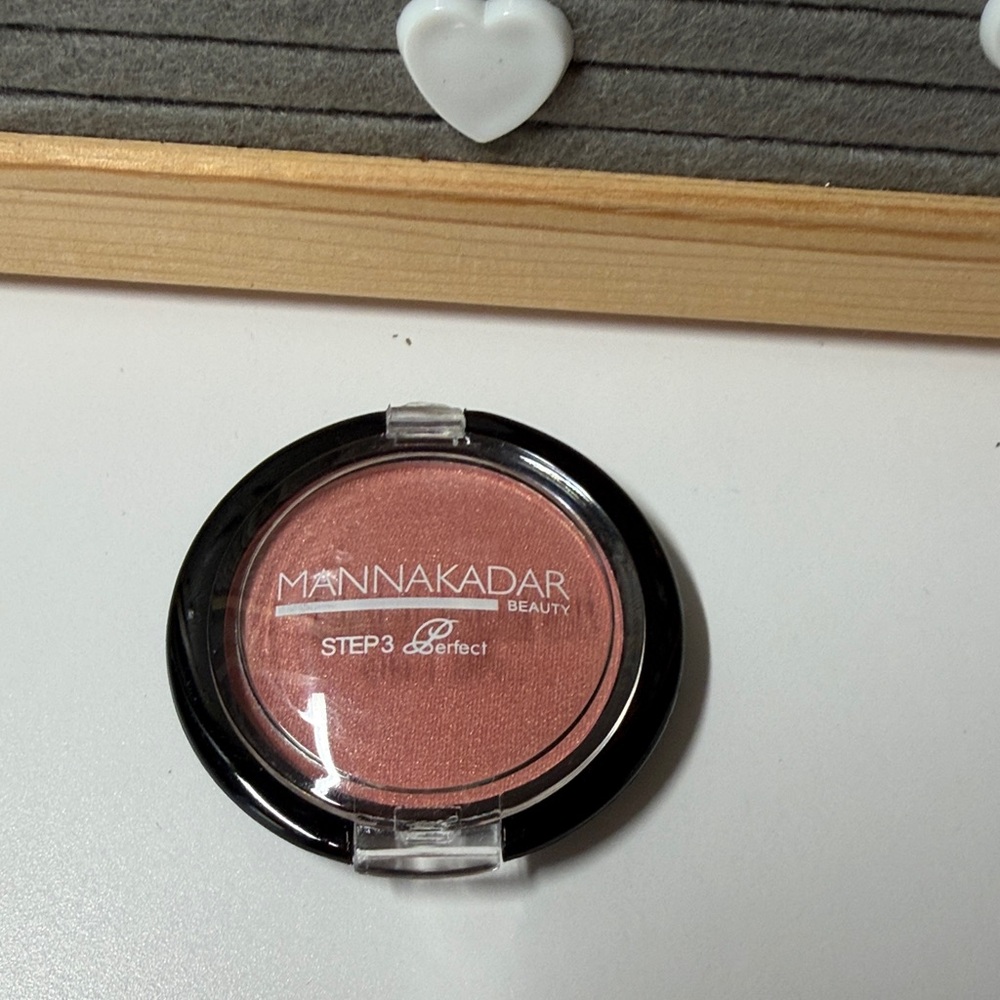 Manna Kadar Beauty Blush - Soft Coral